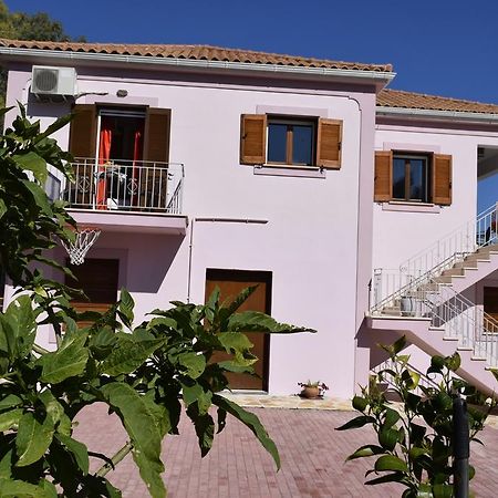 Iris Apartments Ithaca فاثي المظهر الخارجي الصورة